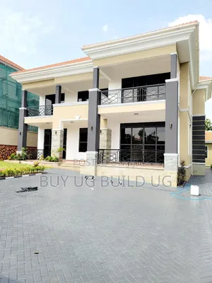 5bdrm Maisonette in Bwebajja Entebe Road, Central Division for sale