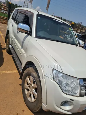 Mitsubishi Pajero 2011 White