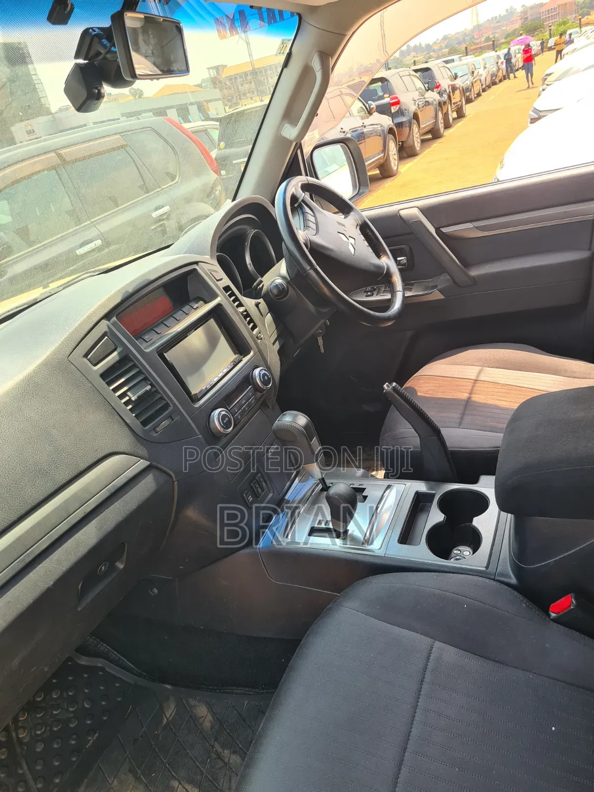 Mitsubishi Pajero 2011 White