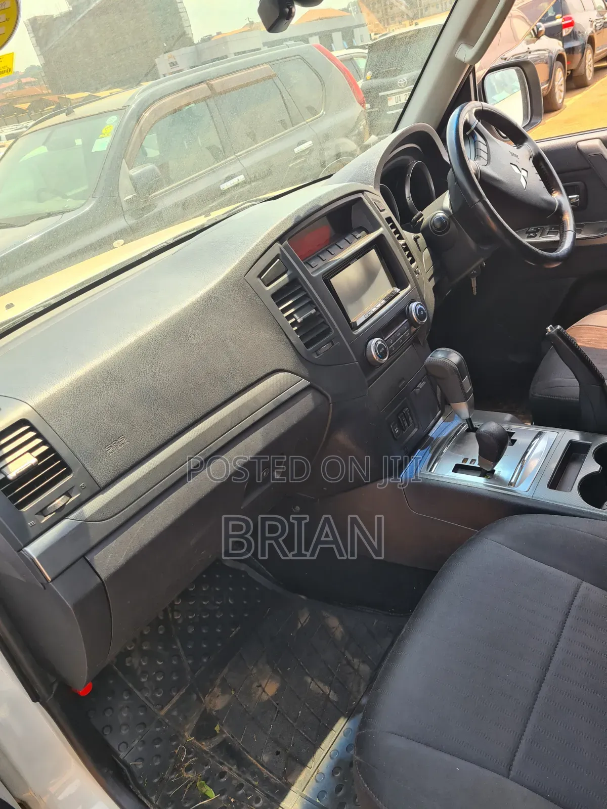 Mitsubishi Pajero 2011 White
