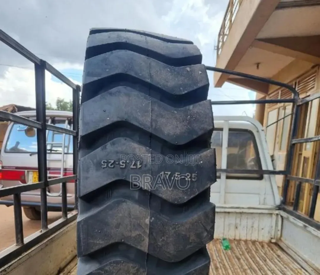 17.5R25 Brand New Tractor Tyres .