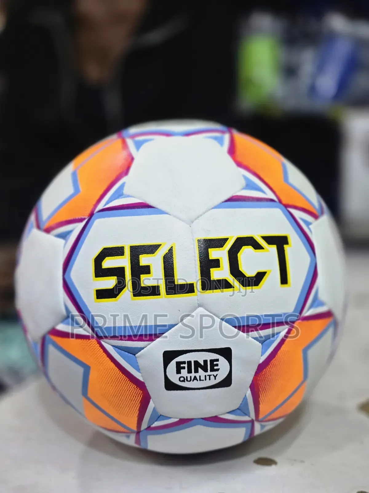 SELECT Football (Fine Quality No-4)