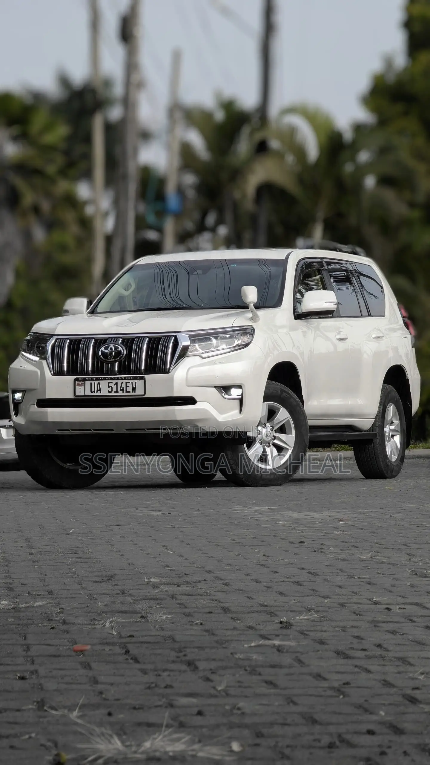 Toyota Land Cruiser Prado 2019 White