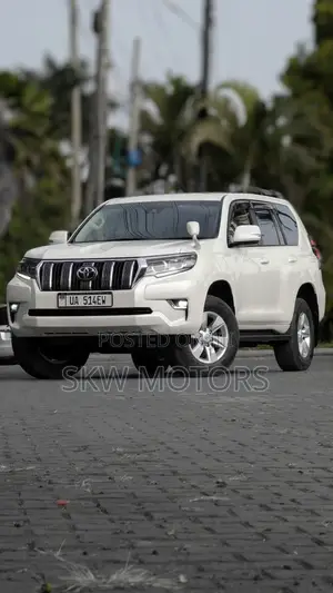 Toyota Land Cruiser Prado 2019 White