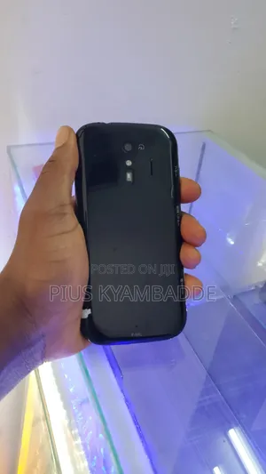 Fujitsu F-01L 32 GB Black