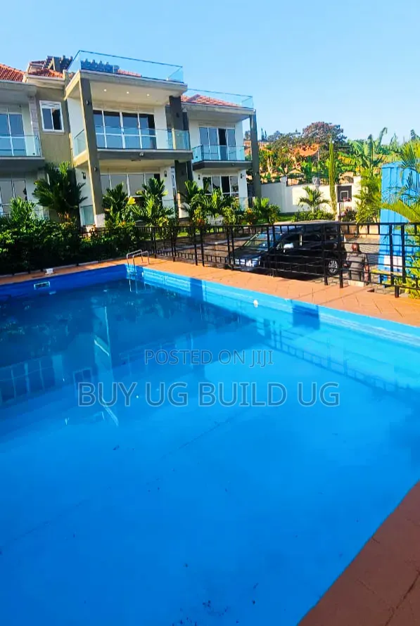 5bdrm Maisonette in Lubowa Entebe Road, Central Division for sale