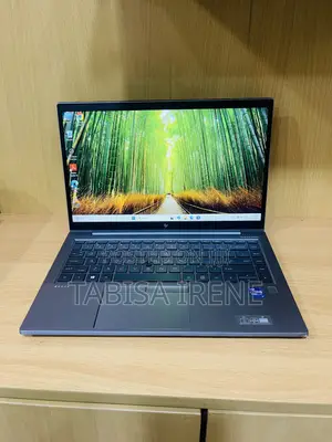 New Laptop HP ZBook Firefly G8 16GB Intel Core i7 SSD 512GB