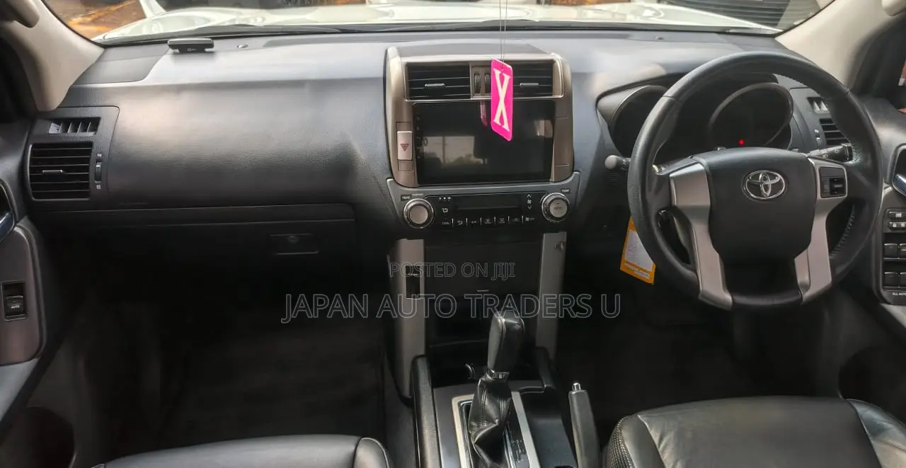 Toyota Land Cruiser Prado 2011 White