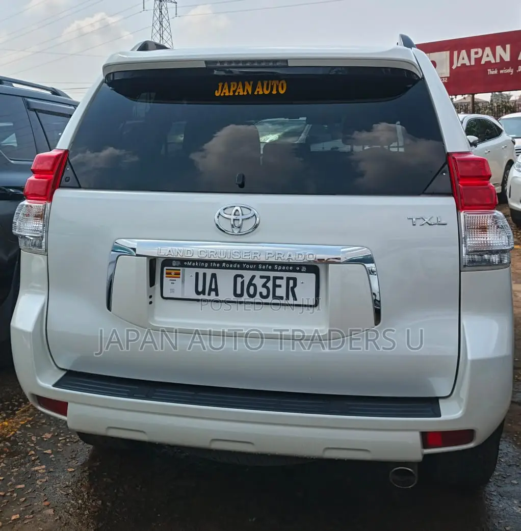 Toyota Land Cruiser Prado 2011 White