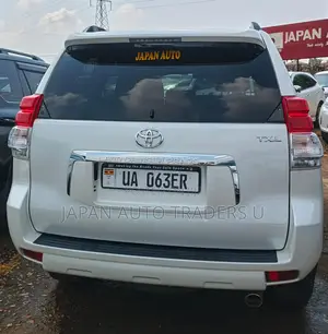 Toyota Land Cruiser Prado 2011 White