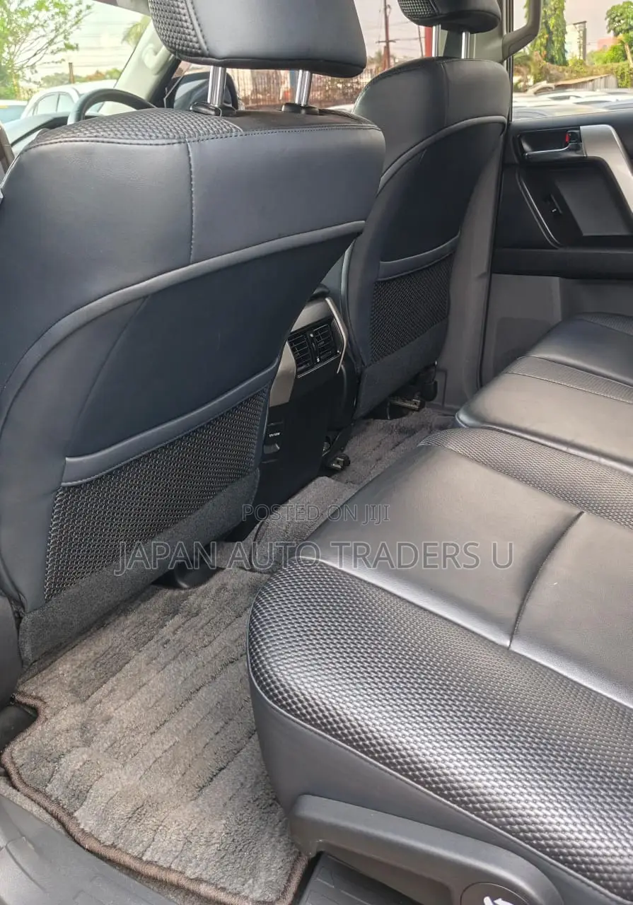 Toyota Land Cruiser Prado 2011 White