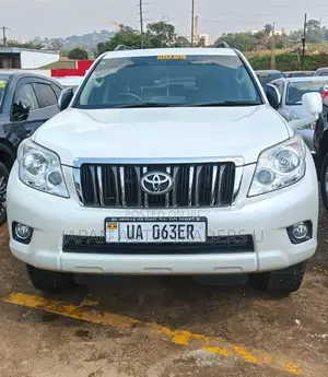 Toyota Land Cruiser Prado 2011 White