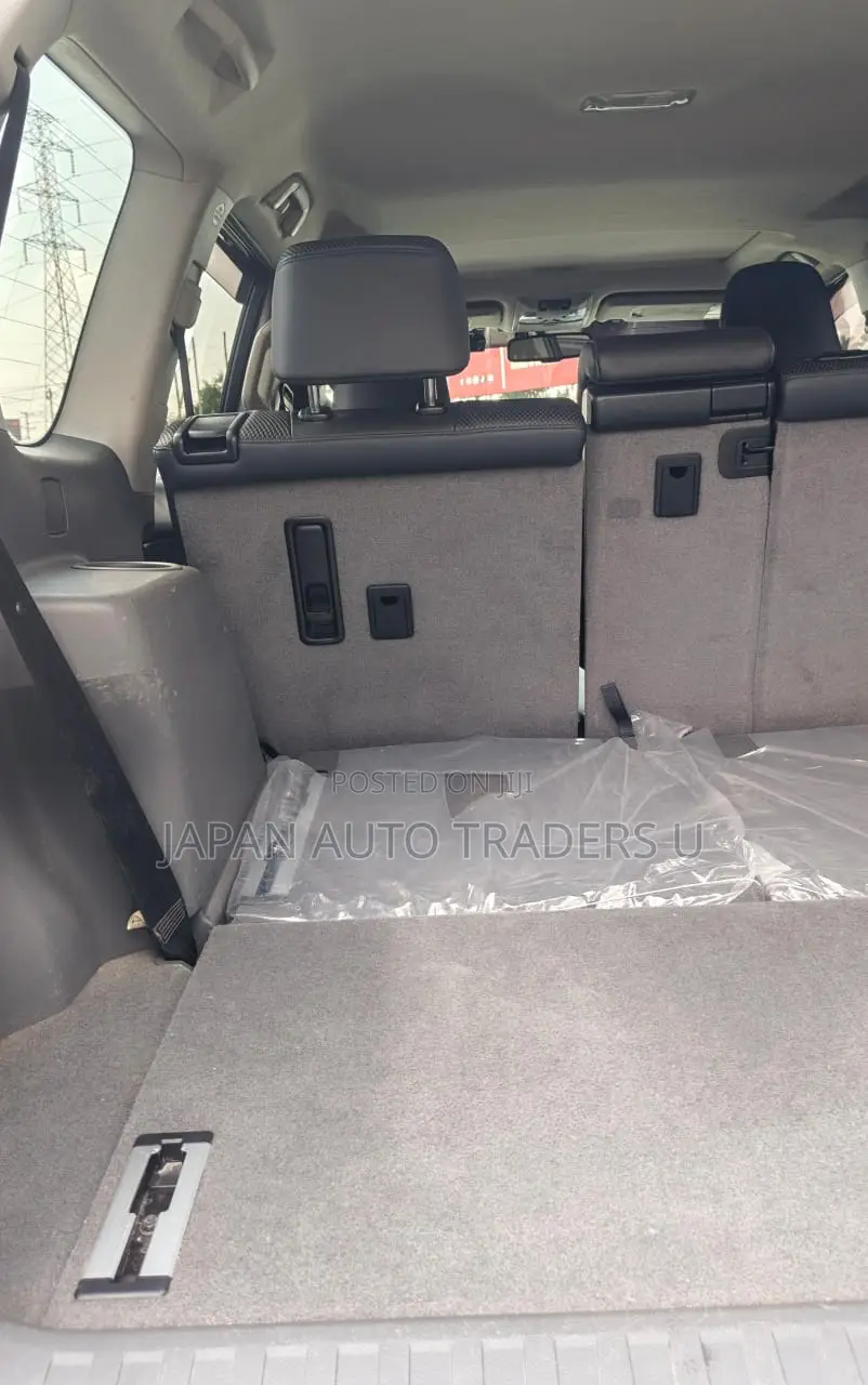 Toyota Land Cruiser Prado 2011 White