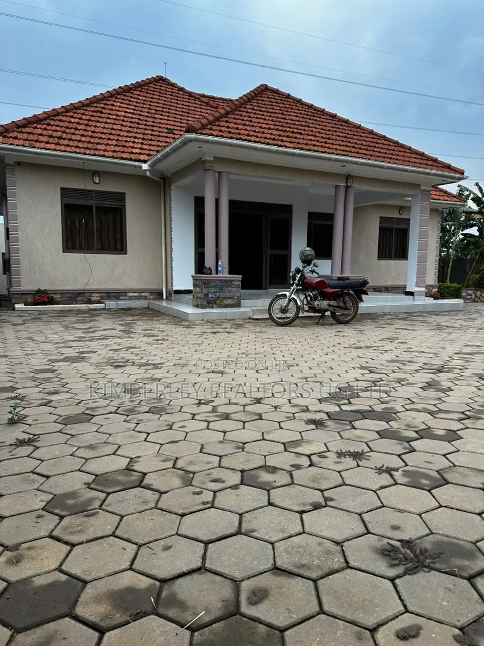 5bdrm House in Division A for sale
