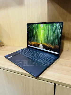 New Laptop Lenovo Ideapad 3 8GB Intel Core i5 SSD 512GB