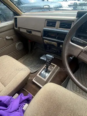 Nissan Hardbody 1990 White