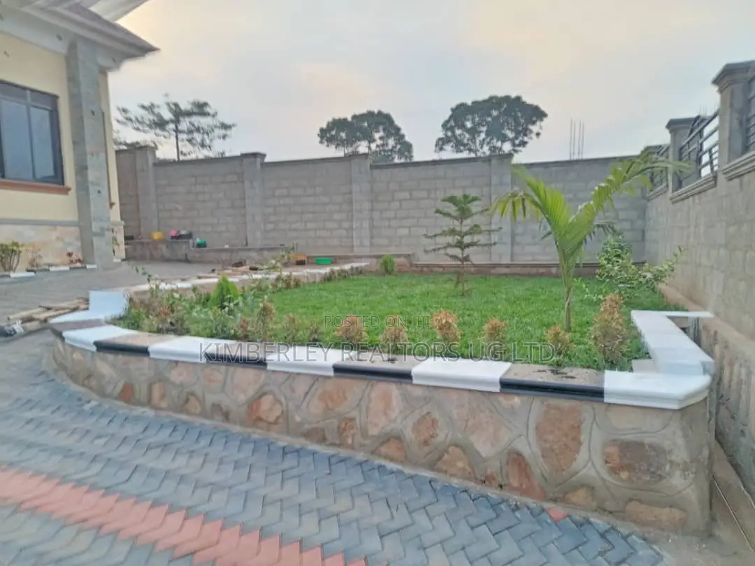 3bdrm House in Seeta-Namuganga for sale