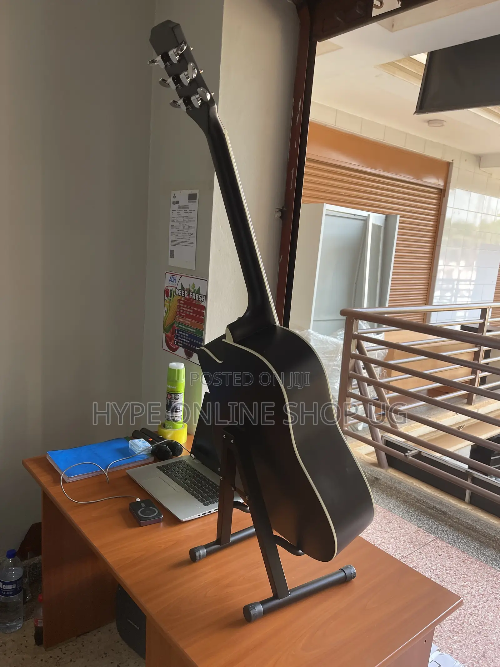 Pure Black Color,Brandnew Acoustic Guitar
