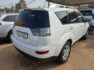 Mitsubishi Outlander 2010 White