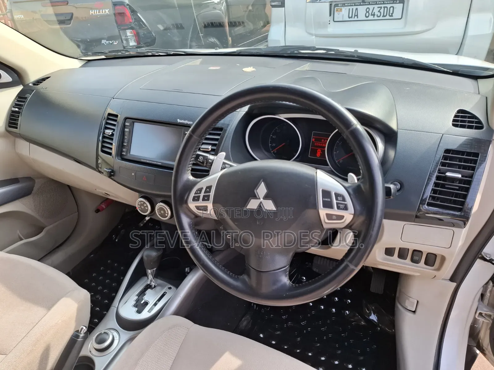 Mitsubishi Outlander 2010 White