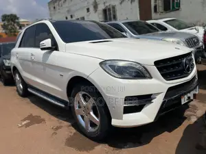 Mercedes-Benz M Class ML350 4MATIC 4dr SUV AWD (3.5L 6cyl 7A) 2014