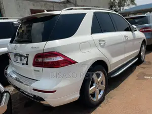Mercedes-Benz M Class ML350 4MATIC 4dr SUV AWD (3.5L 6cyl 7A) 2014