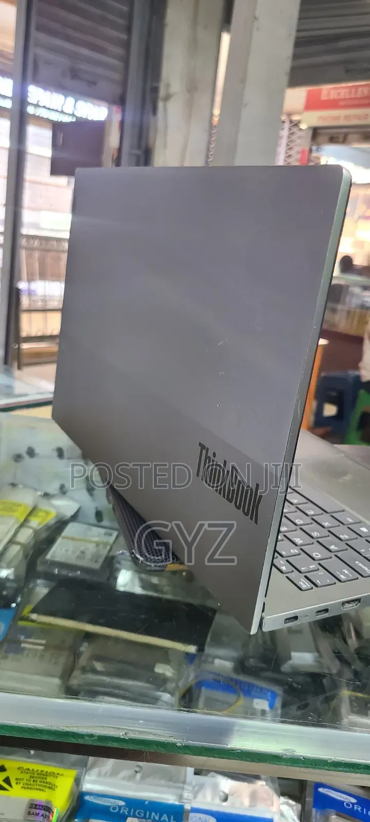 Laptop Lenovo ThinkBook 15 8GB Intel Core i7 SSD 256GB