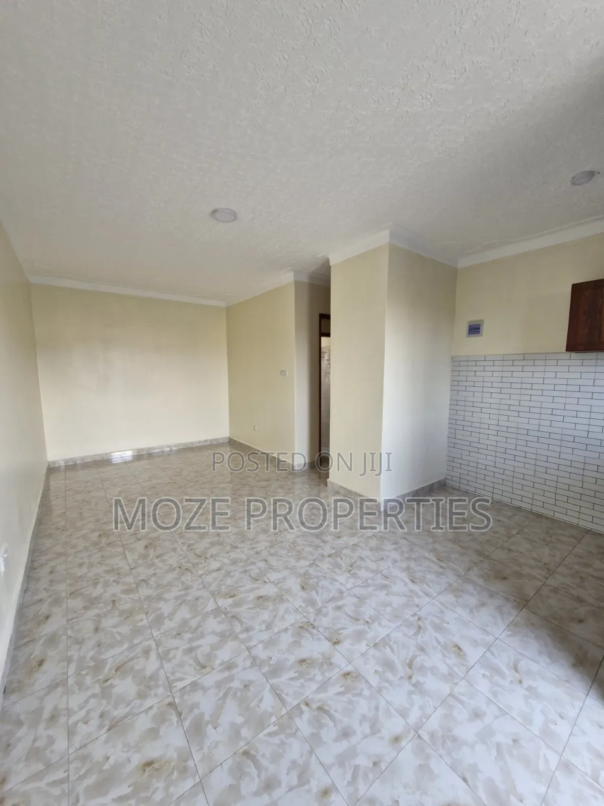 Studio Apartment in Kira Center, Central Division for rent