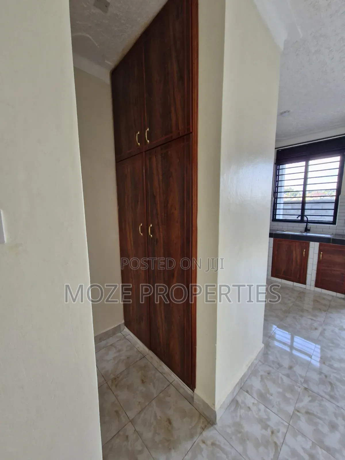 Studio Apartment in Kira Center, Central Division for rent