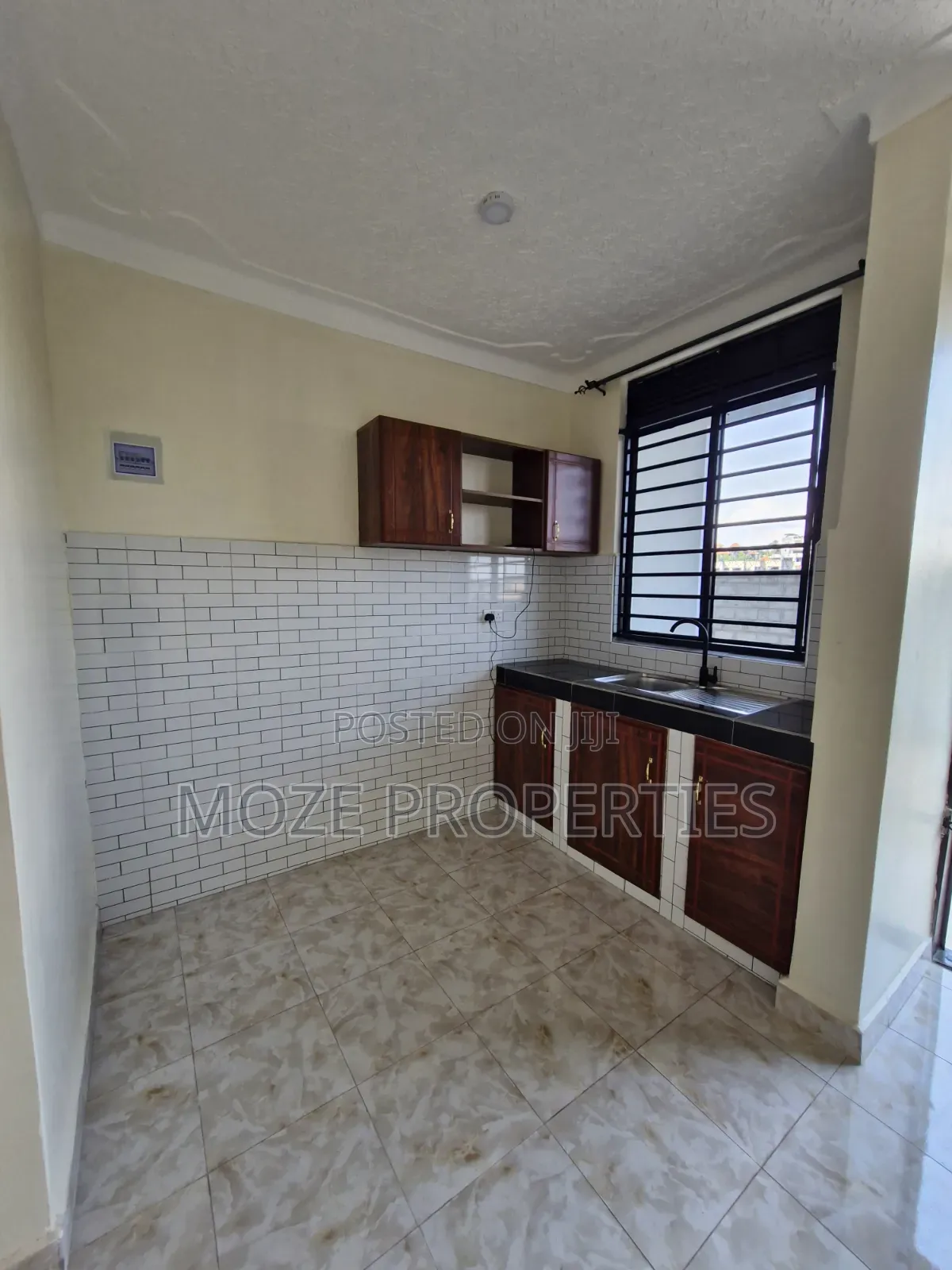 Studio Apartment in Kira Center, Central Division for rent