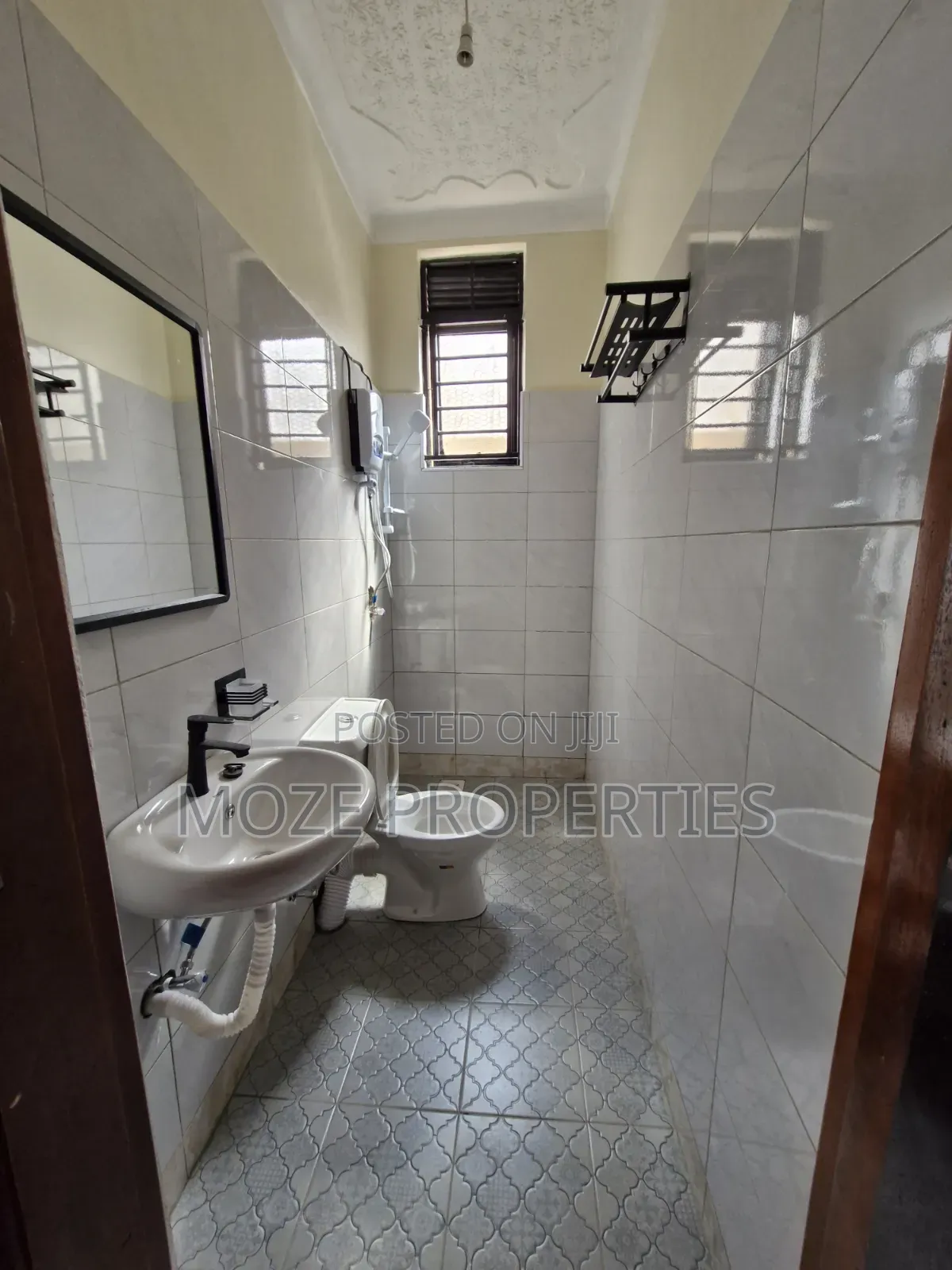 Studio Apartment in Kira Center, Central Division for rent