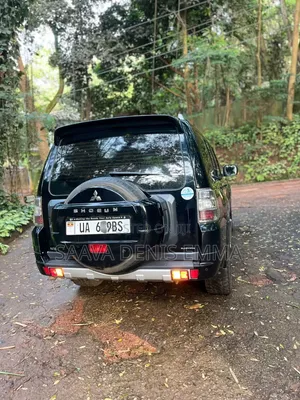 Mitsubishi Pajero 2014 Black