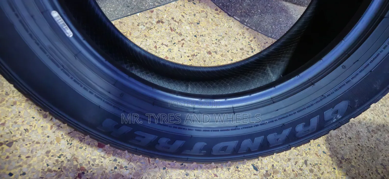265 55 R19 Dunlop Very Strong and in the Cheapest Price.
