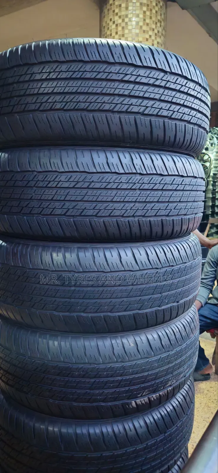 265 55 R19 Dunlop Very Strong and in the Cheapest Price.