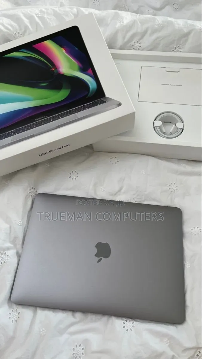 Laptop Apple MacBook Pro 2022 M2 16GB Intel Core i5 SSD 256GB