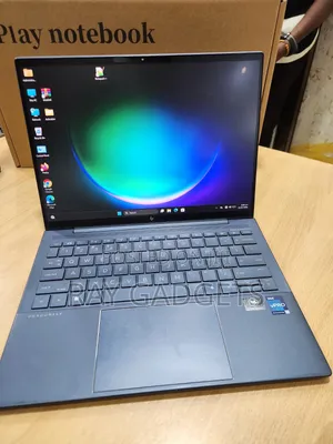New Laptop HP Elite Dragonfly G4 32GB Intel Core i7 SSD 512GB