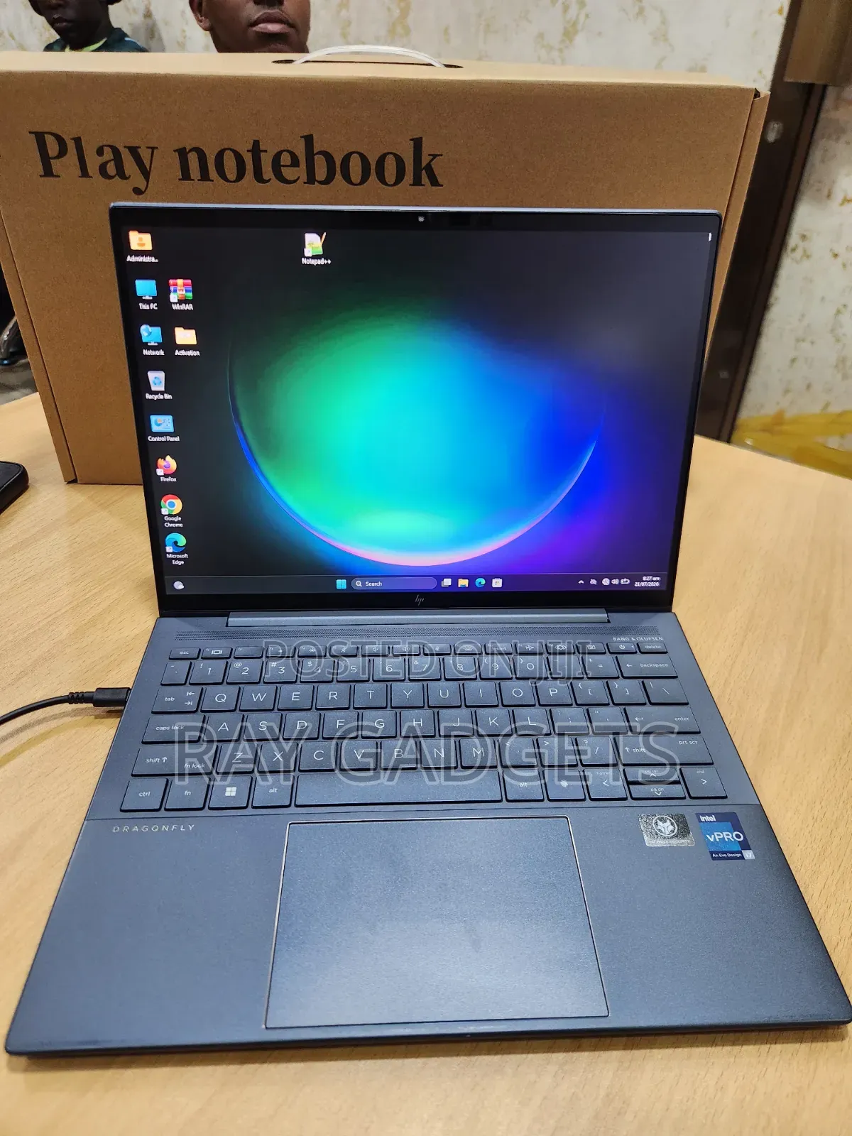 New Laptop HP Elite Dragonfly G4 32GB Intel Core i7 SSD 512GB