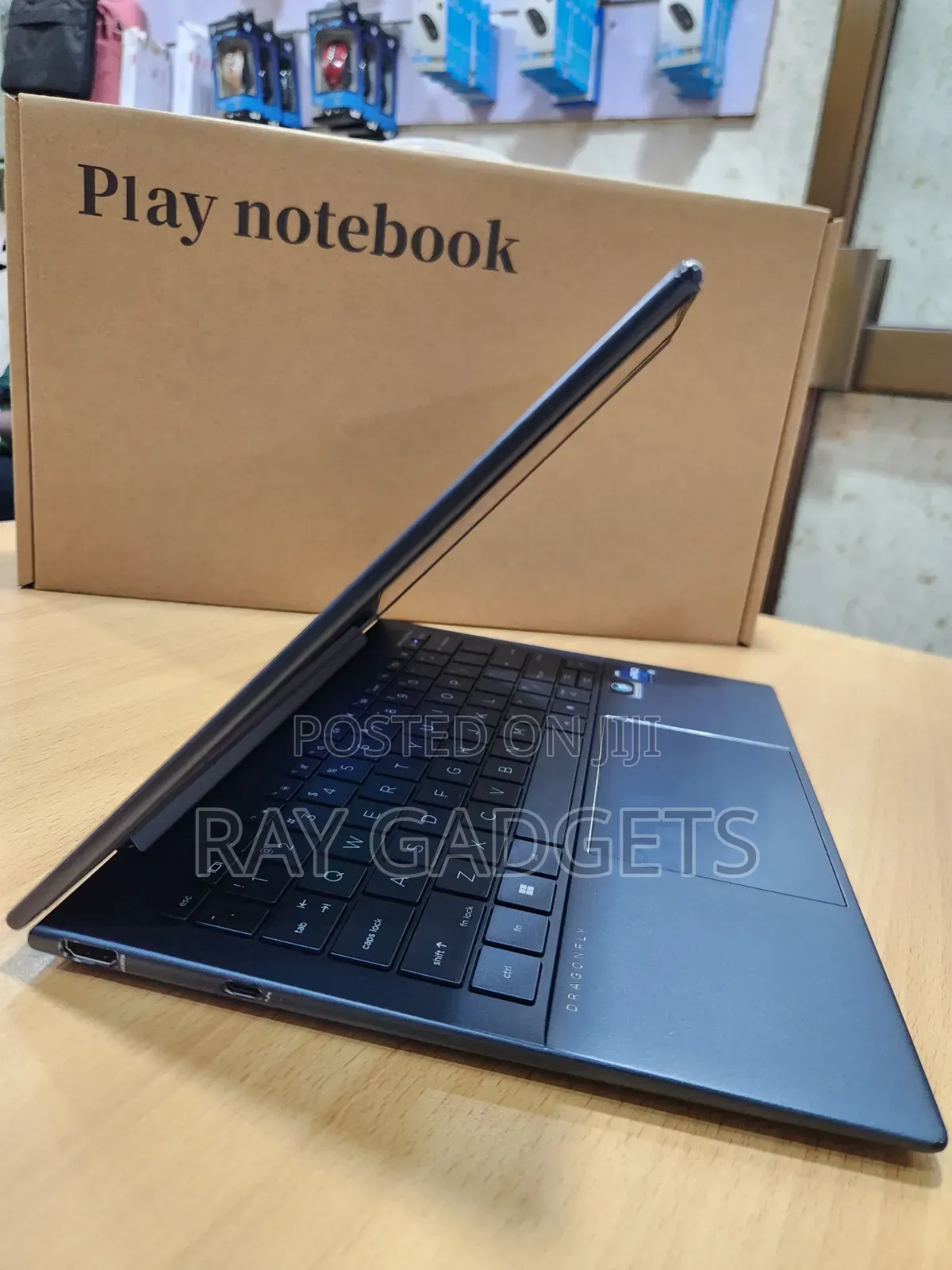 New Laptop HP Elite Dragonfly G4 32GB Intel Core i7 SSD 512GB