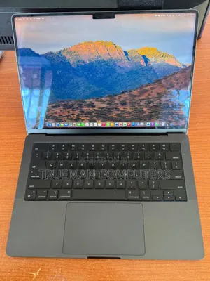 Laptop Apple MacBook Pro 2023 M3 Pro 16GB Intel Core i7 SSD 512GB