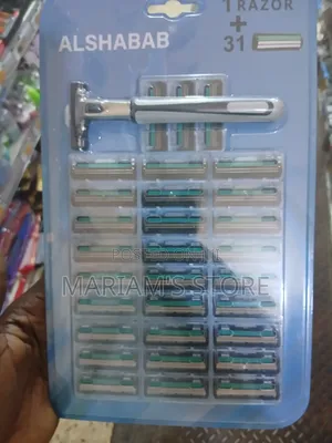 Razor Set Witha Stainless Steel Handle and 31 Replacement Cartridges.