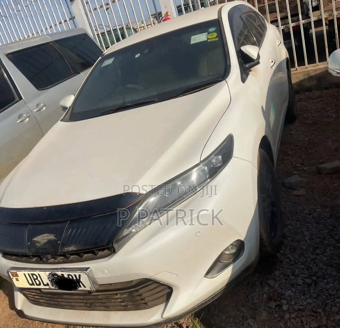 Toyota Harrier 2.0 2014 White