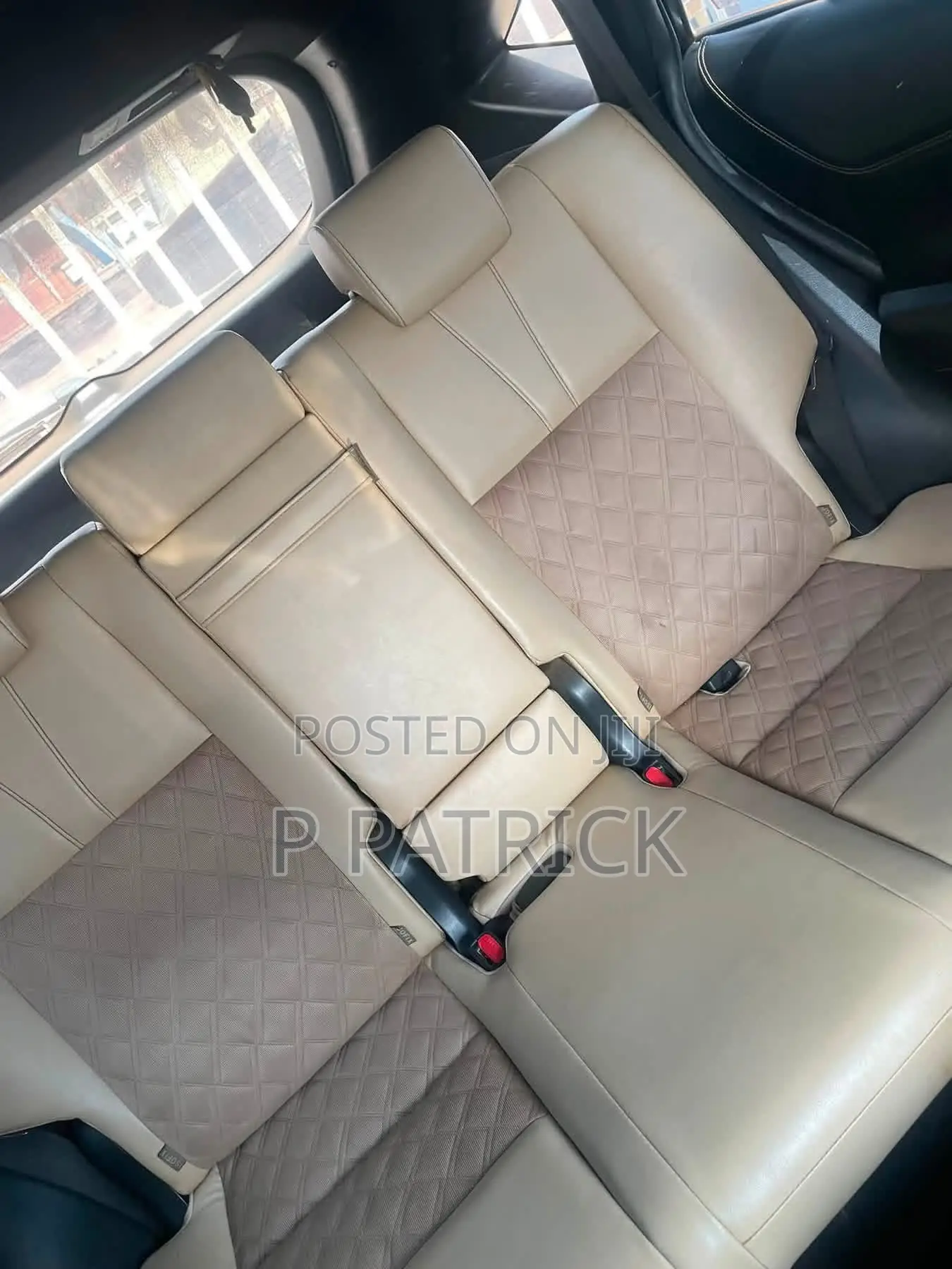 Toyota Harrier 2.0 2014 White