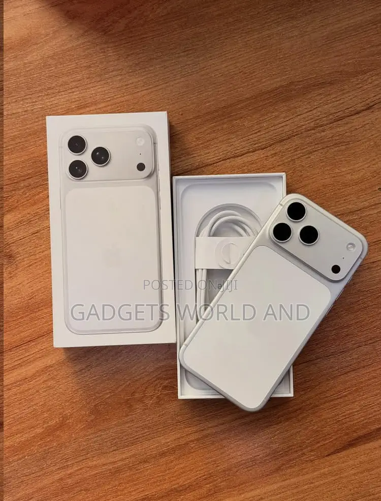 New Apple iPhone 17 Pro Max 256 GB Silver