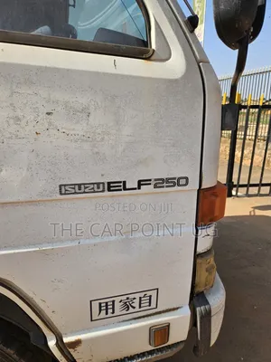Isuzu Elf 250 Long Chasis Truck