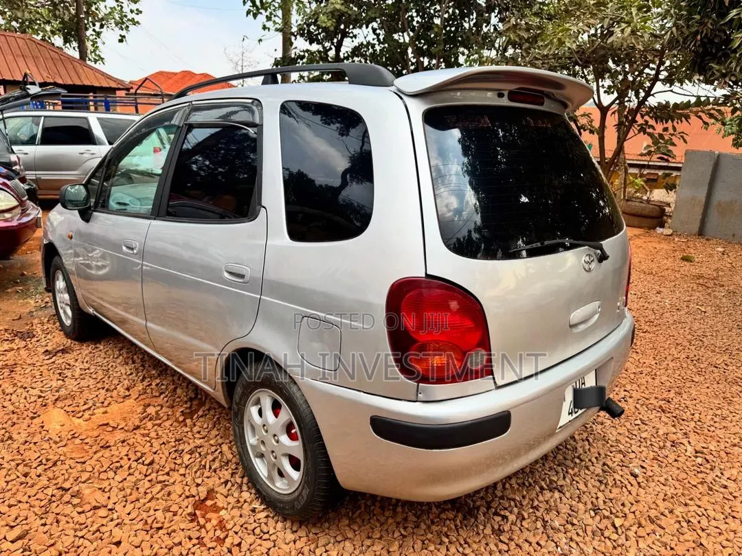 Toyota Corolla Spacio 2004 Silver