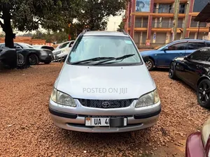 Toyota Corolla Spacio 2004 Silver