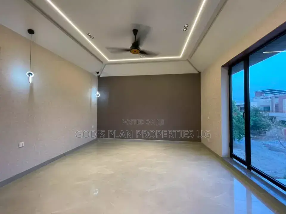 5bdrm Duplex in Kitintale Estate, Central Division for rent
