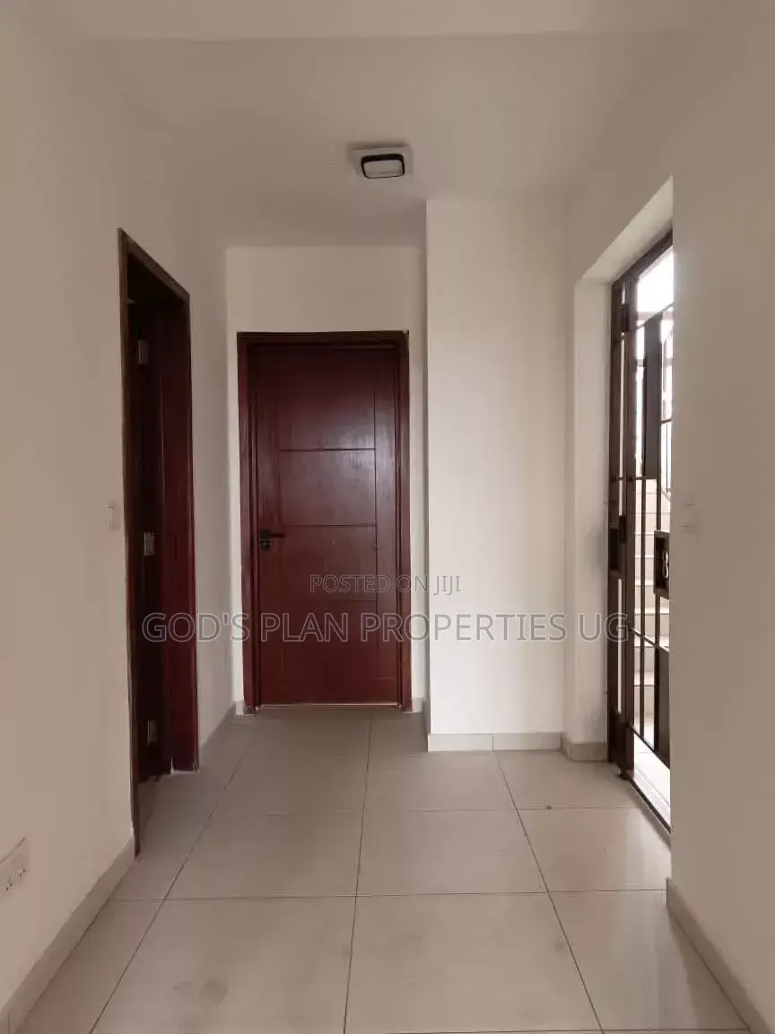 3bdrm Duplex in Bunga Estate, Central Division for rent