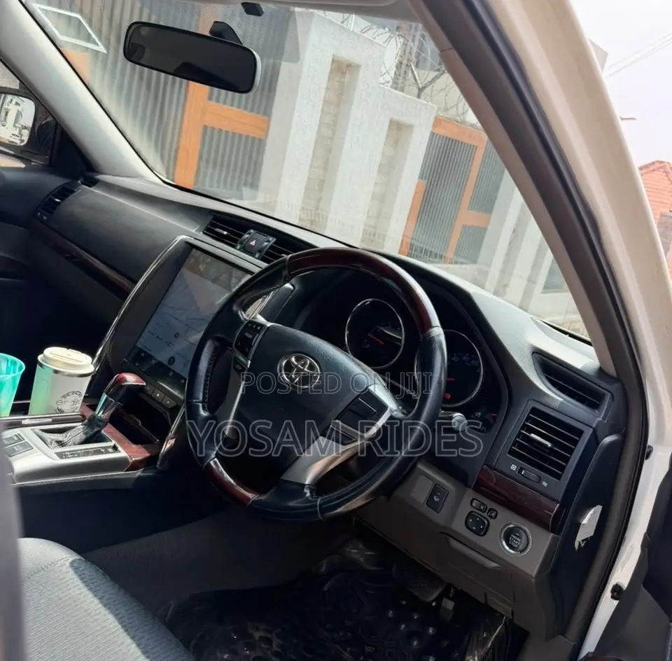 Toyota Mark X 2.5 RWD 2013 White