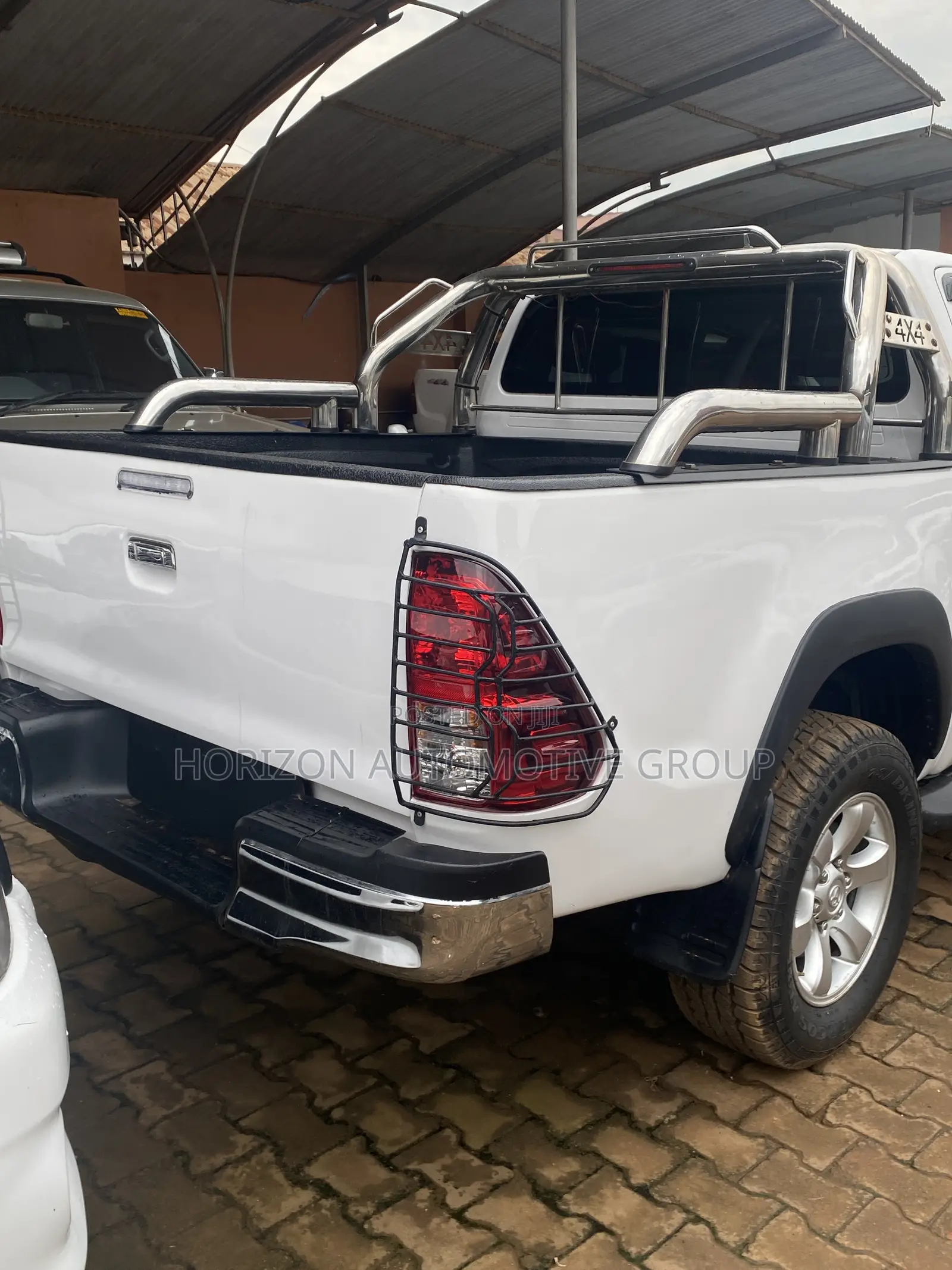 Toyota Hilux 3.0 D-4D 4x4 2015 White